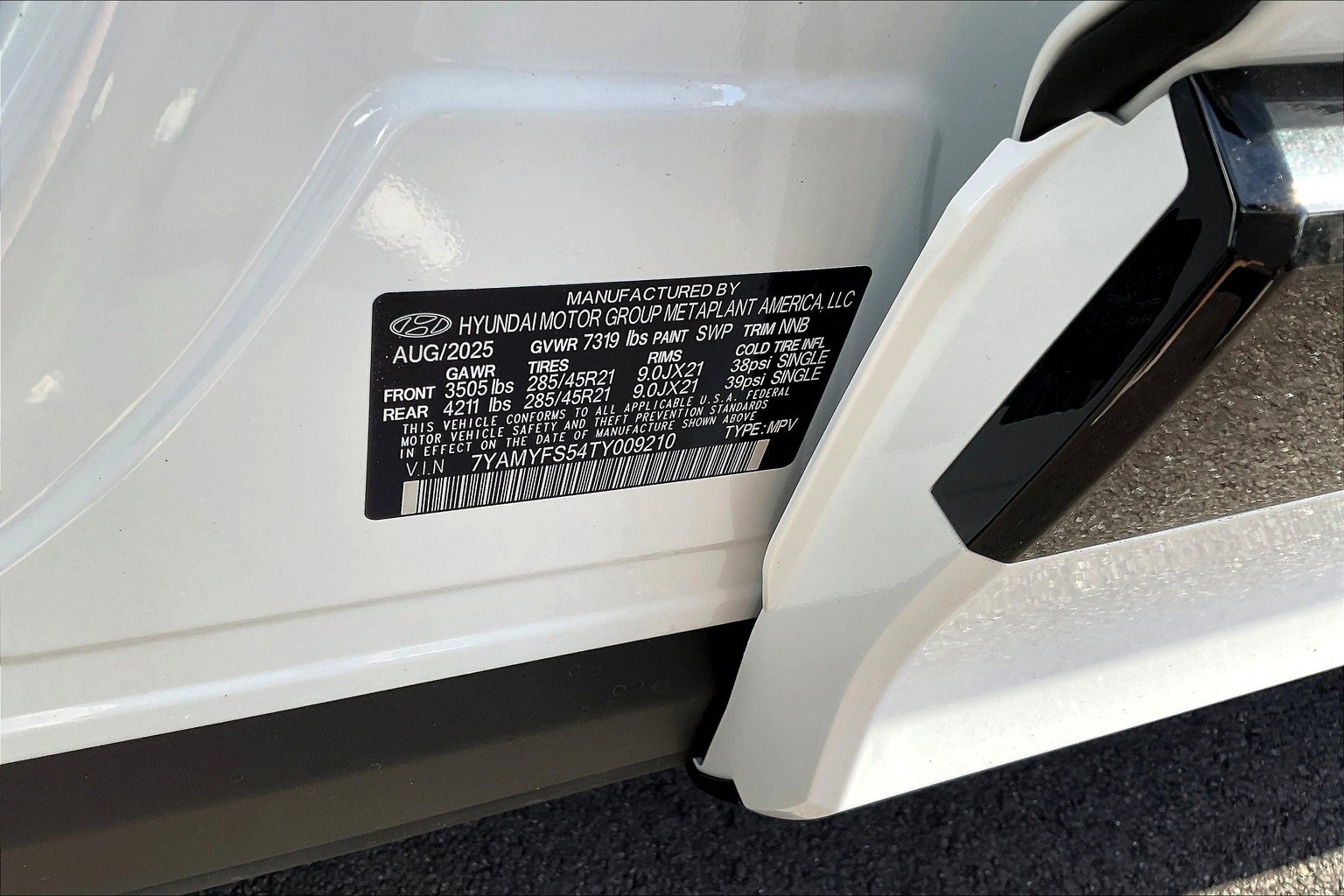 New 2026 Hyundai Ioniq 9 Calligraphy image 8