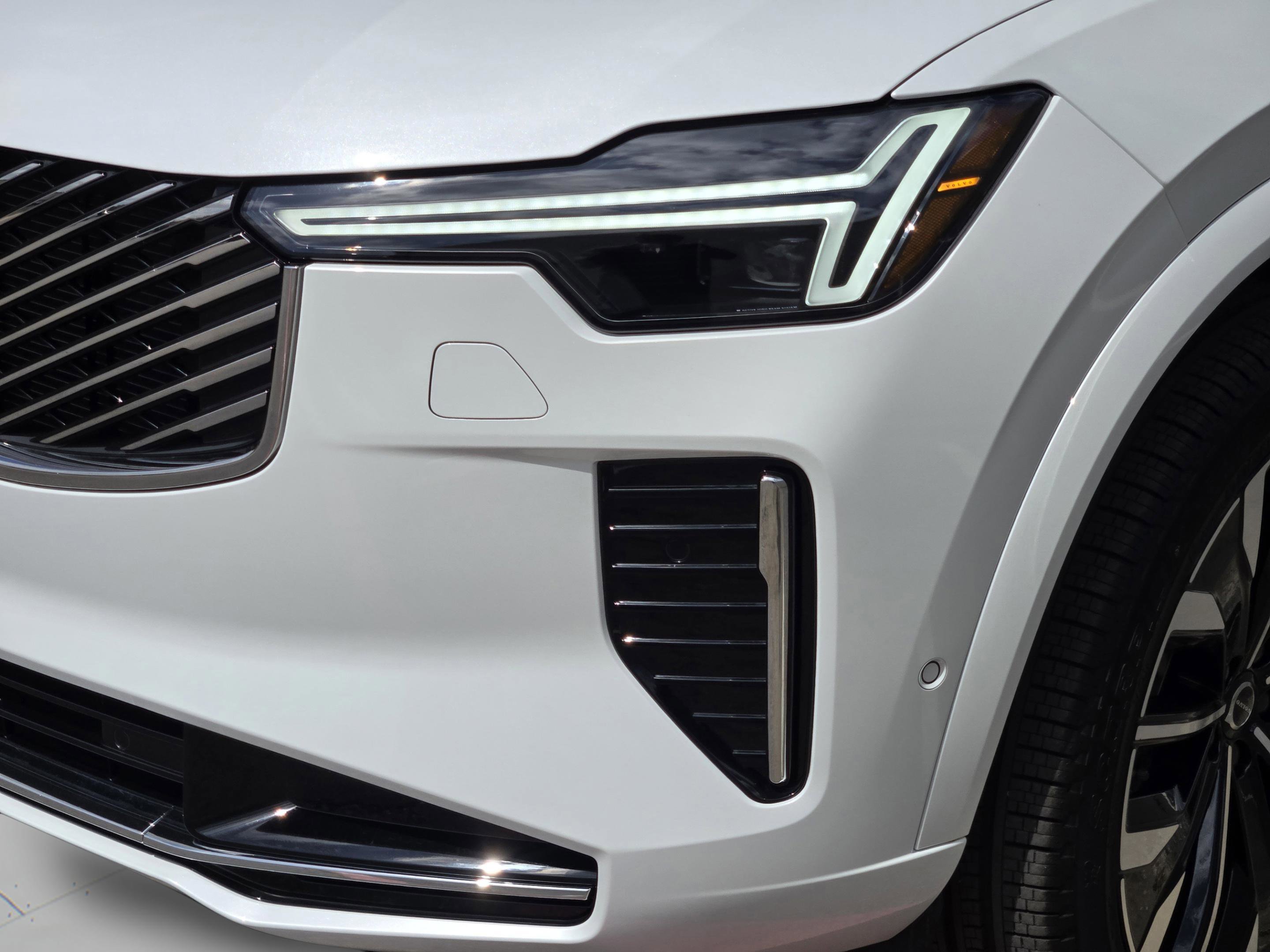 New 2026 Volvo XC90 B6 Ultra w/ Protection Package image 27