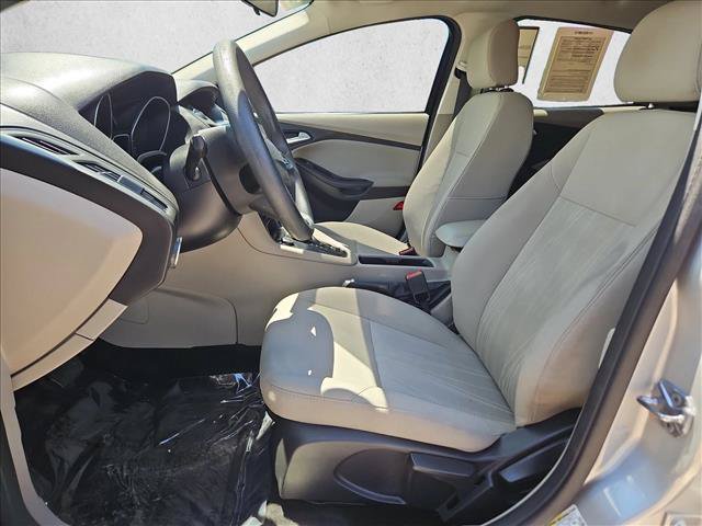 Used 2016 Ford Focus SE FWD image 18