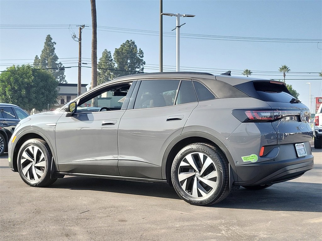 Used 2023 Volkswagen ID.4 Pro image 3