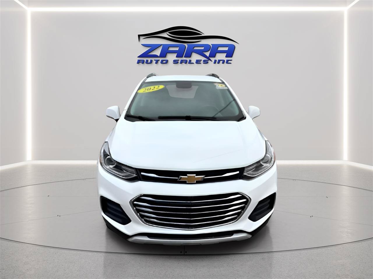 Used 2022 Chevrolet Trax LT w/ LT Convenience Package AWD/4WD image 3