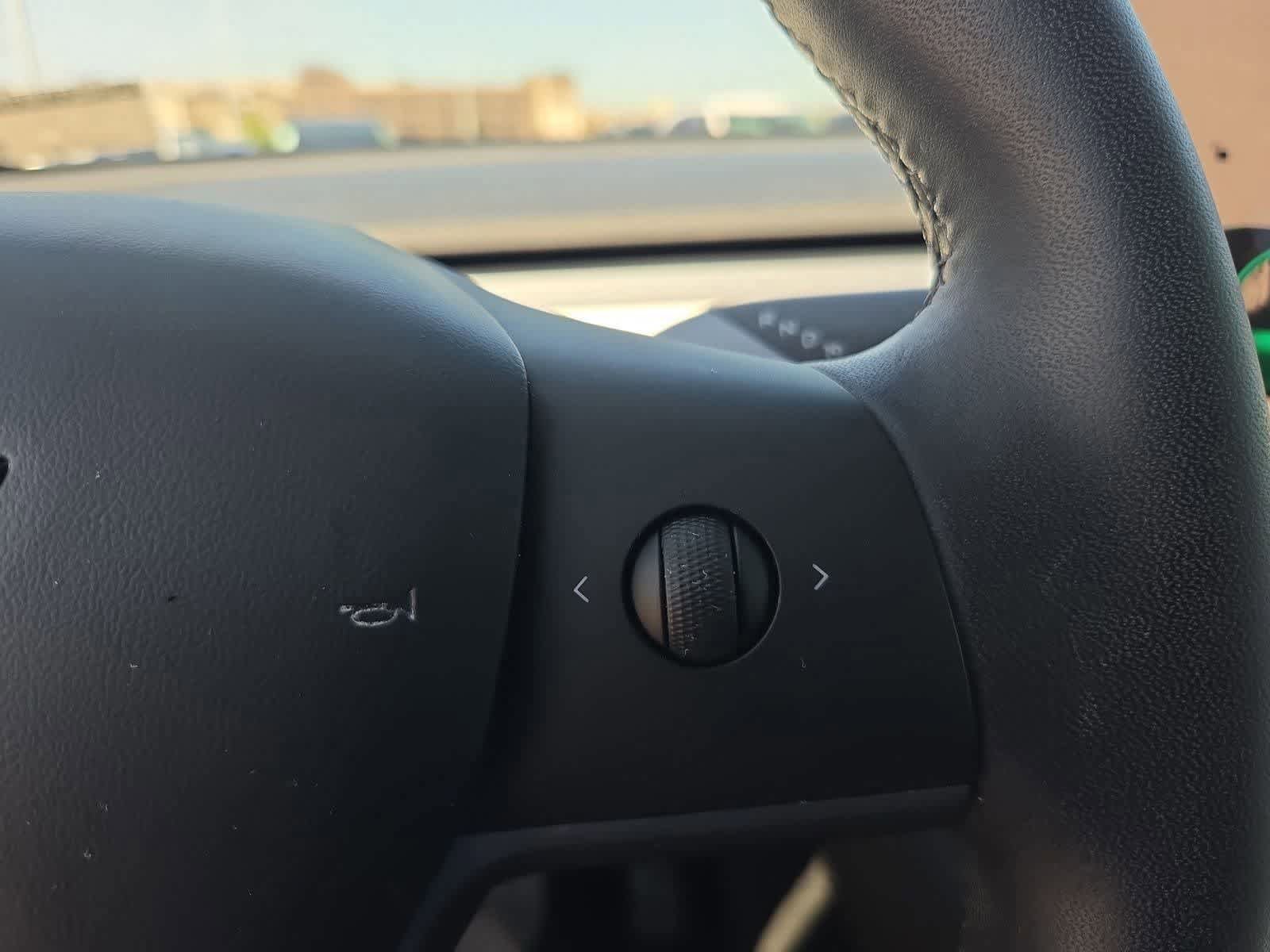 Used 2020 Tesla Model Y Long Range AWD/4WD image 22