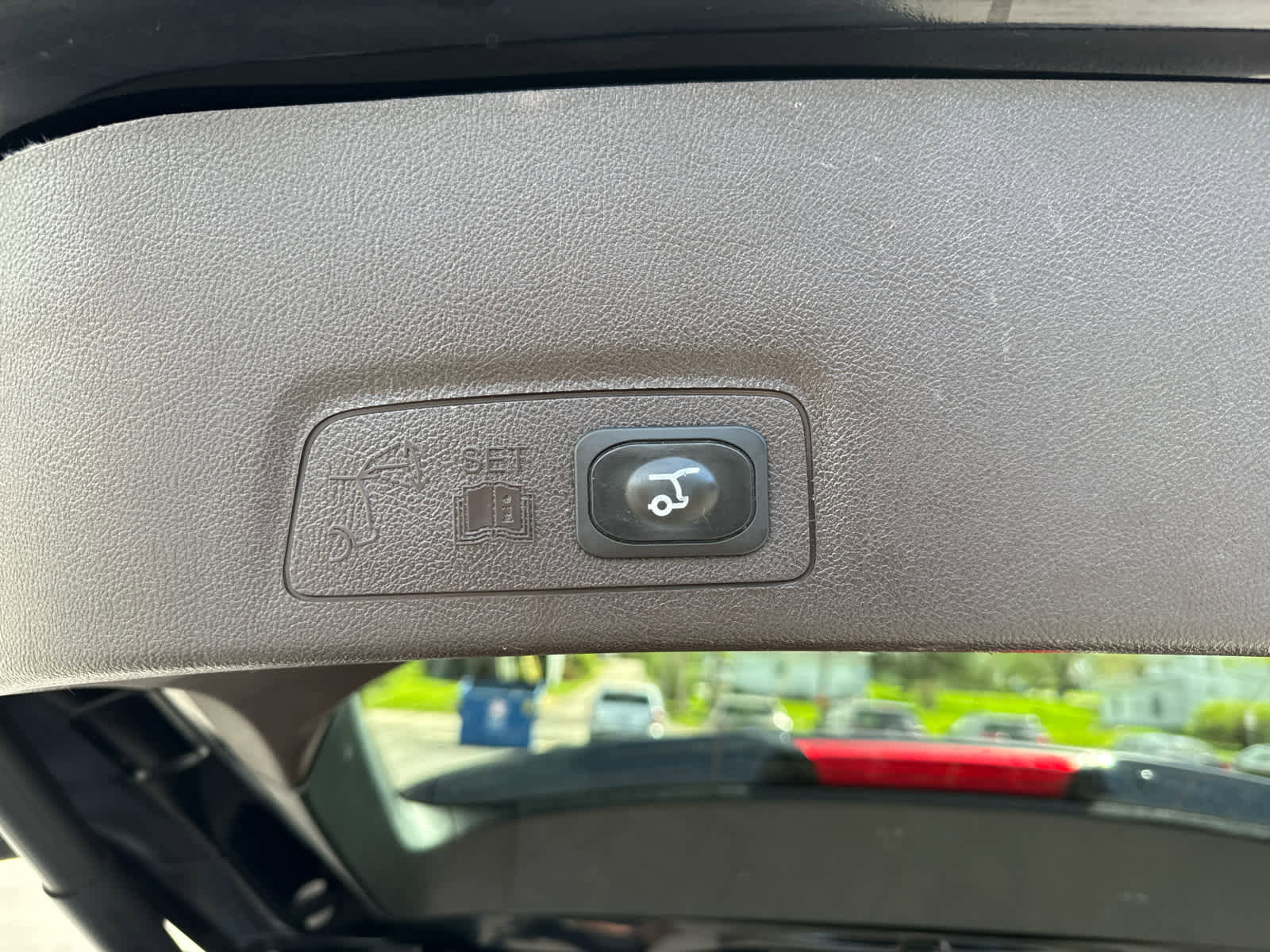 Used 2017 Lincoln MKC Premiere FWD image 16