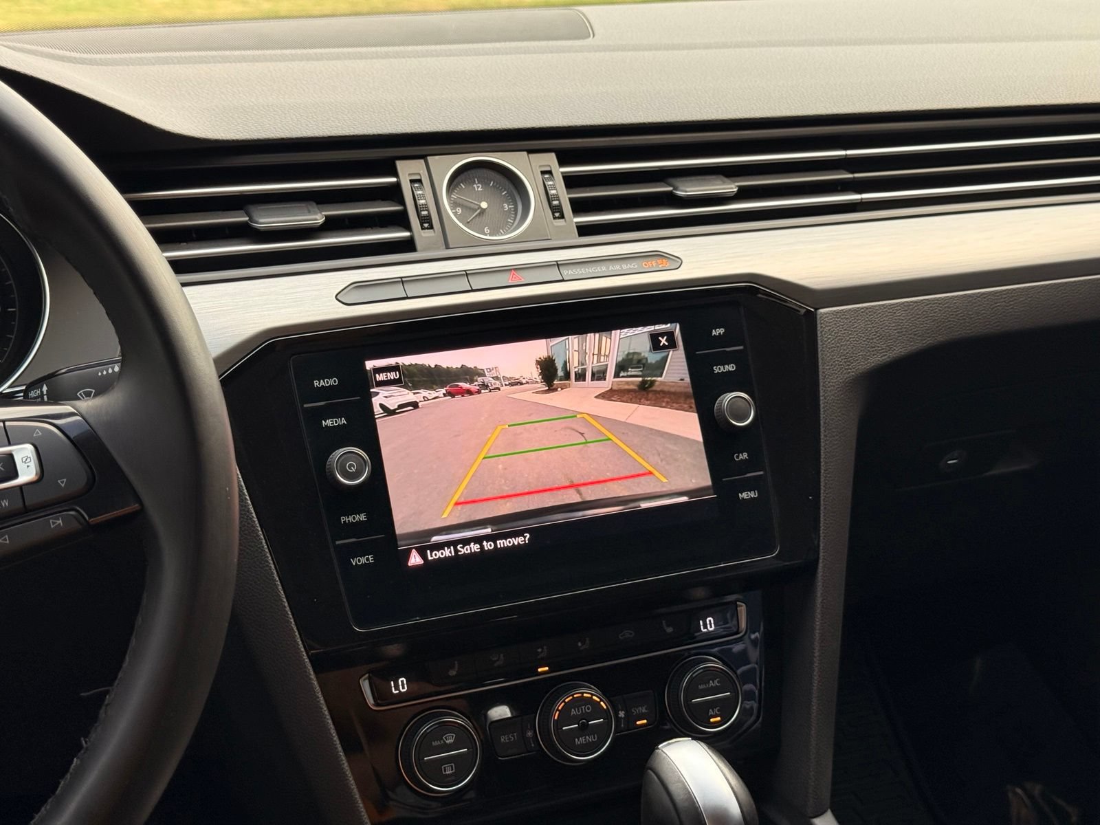 Used 2020 Volkswagen Arteon SE FWD image 32