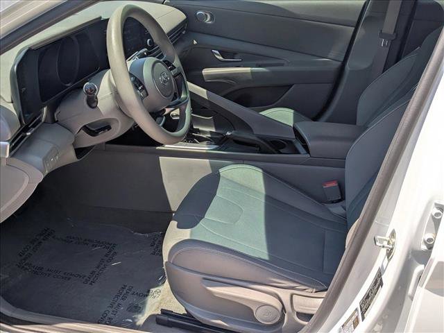 Used 2021 Hyundai Elantra SEL FWD image 15