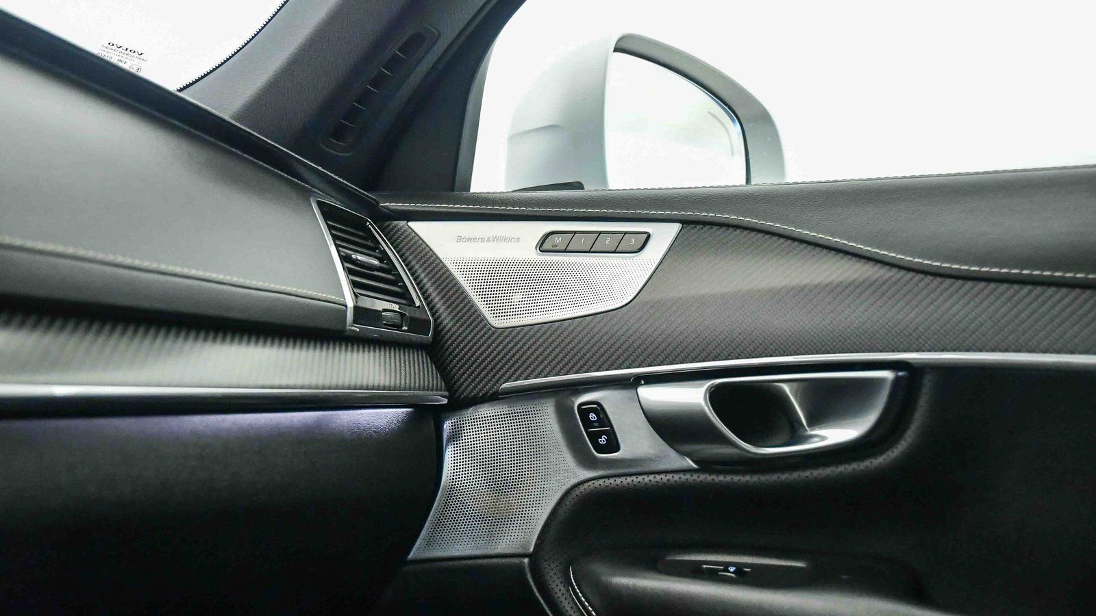 Used 2019 Volvo XC90 T8 R-Design w/ Advanced Package image 35