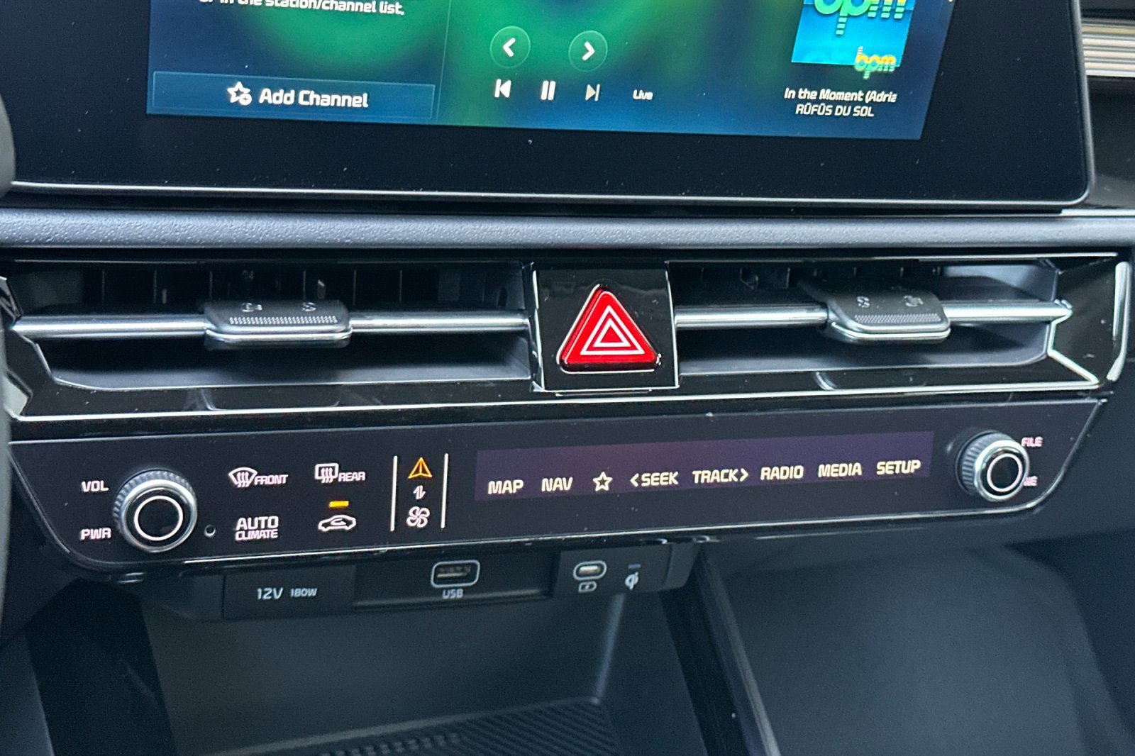 New 2025 Kia Niro EX image 17