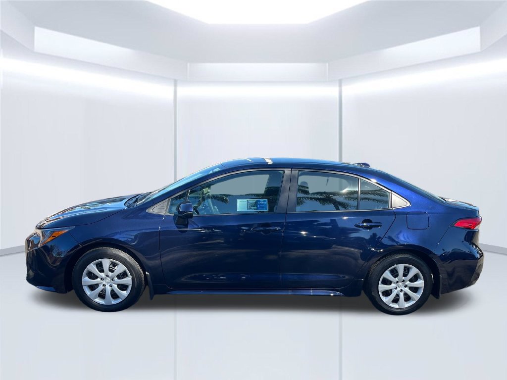 Used 2024 Toyota Corolla LE FWD image 2
