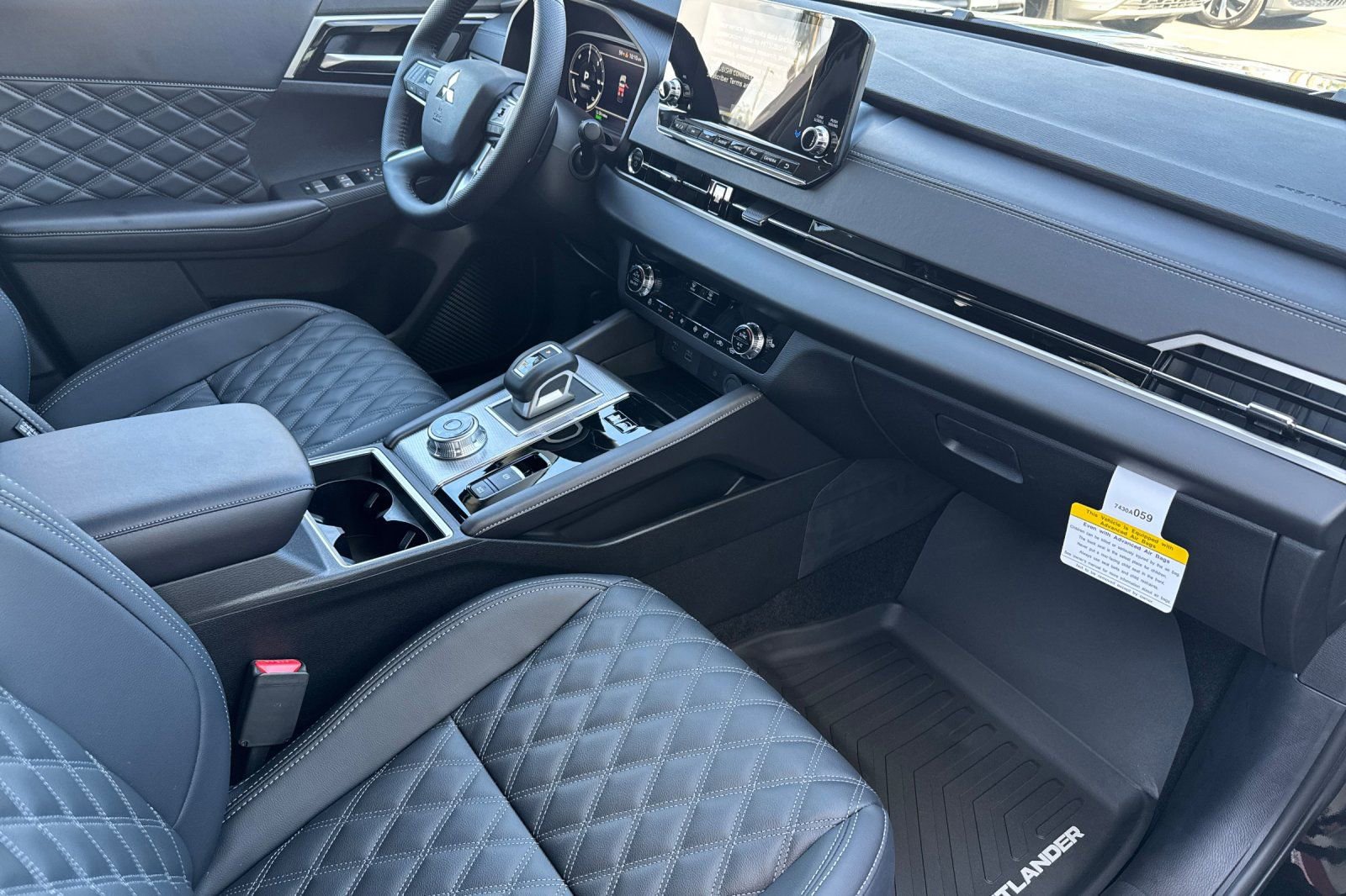 New 2025 Mitsubishi Outlander SEL image 15