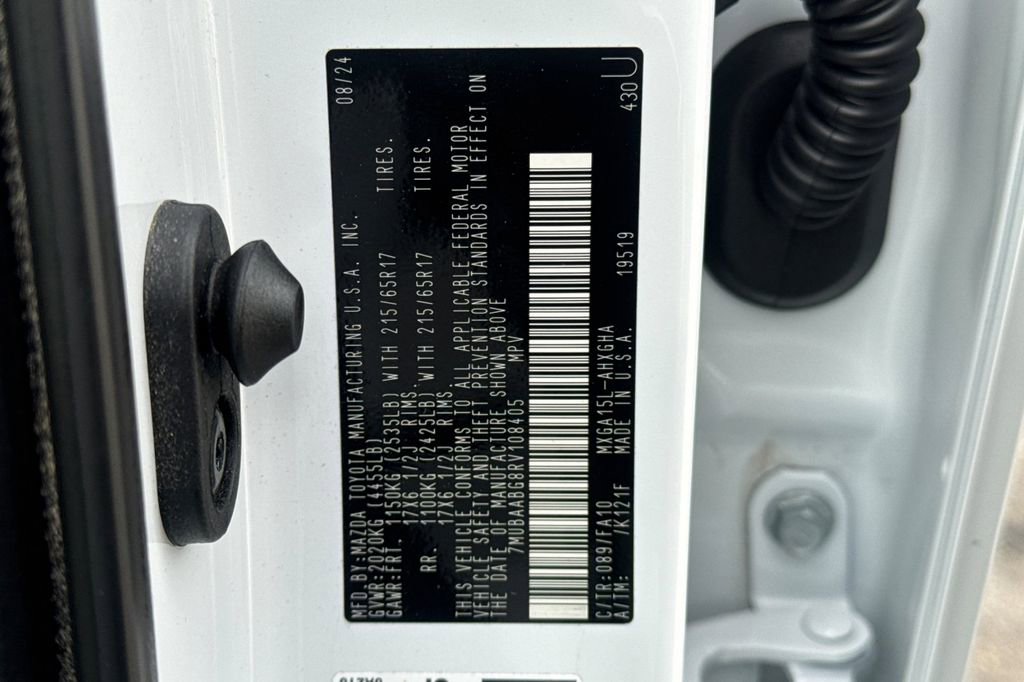 Certified 2024 Toyota Corolla Cross LE w/ Moonroof Package image 27