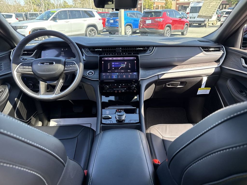 New 2025 Jeep Grand Cherokee Limited 4xe image 27