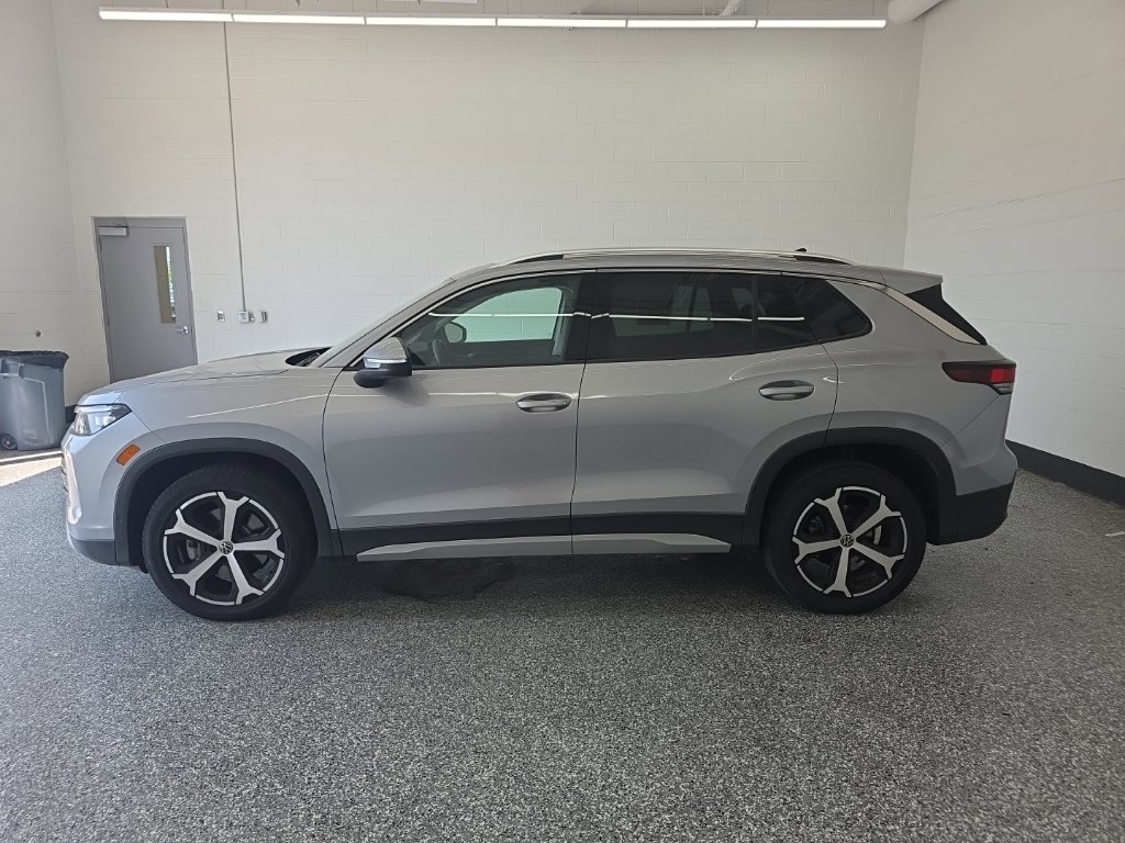 New 2026 Volkswagen Tiguan SE AWD/4WD image 2