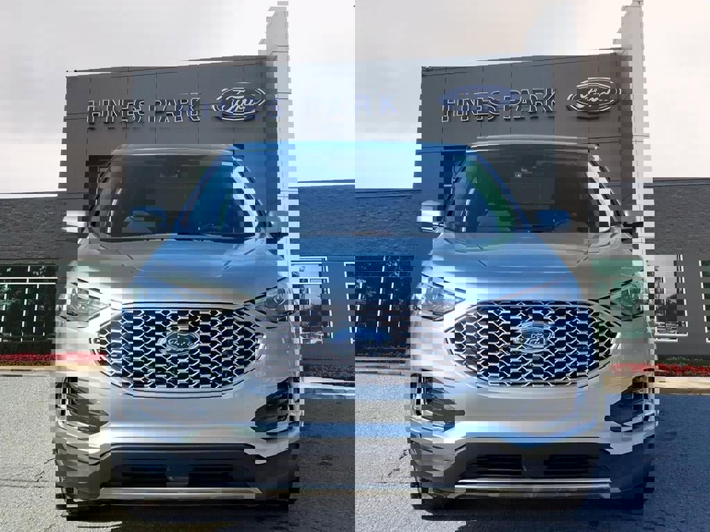 Used 2023 Ford Edge SEL w/ Convenience Package image 2