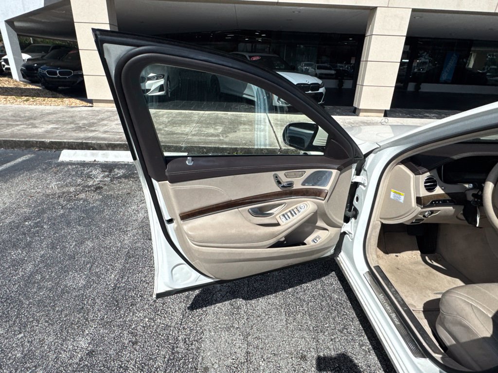 Used 2014 Mercedes-Benz S 550 Sedan image 16