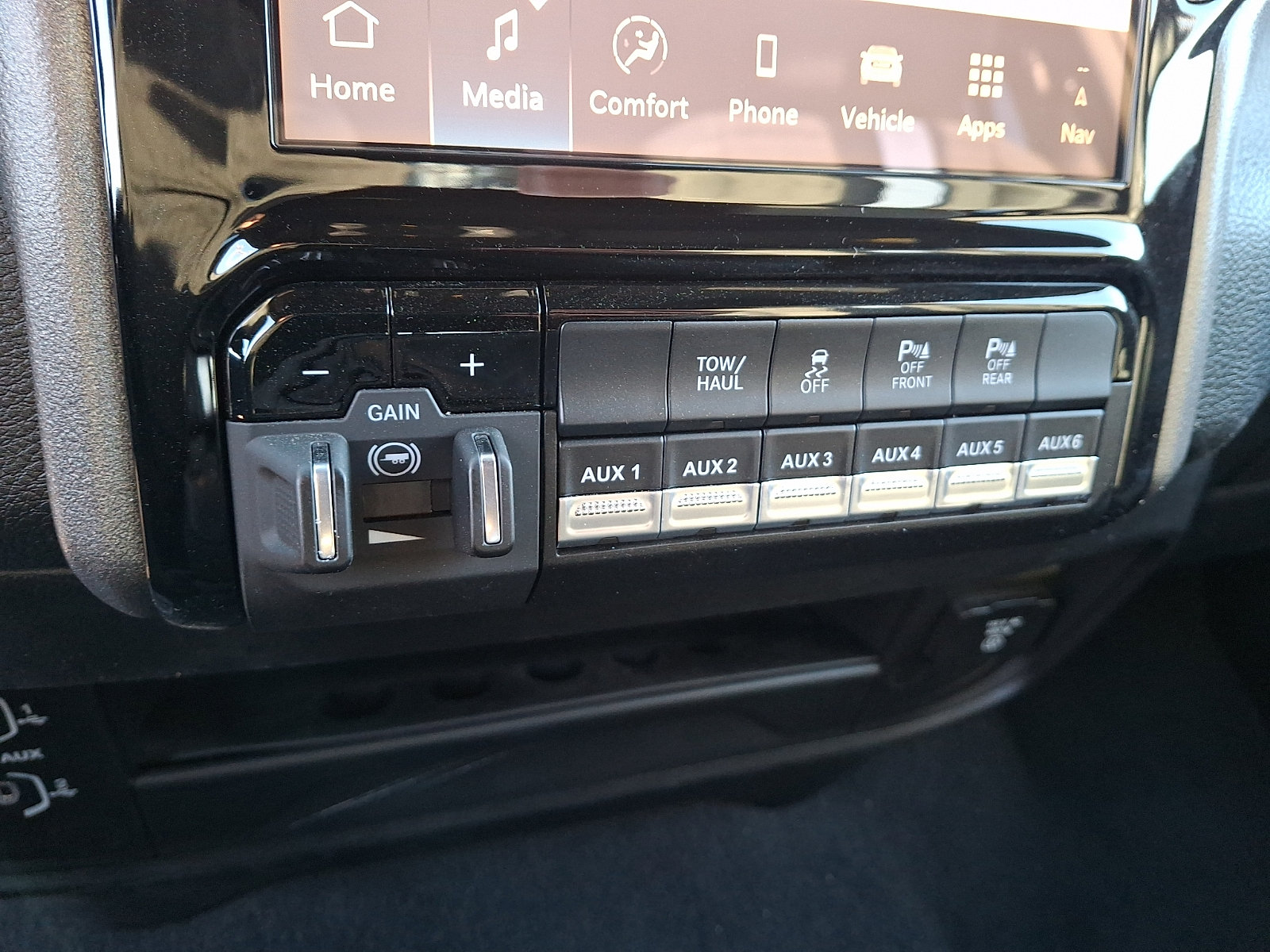 New 2026 RAM 2500 Tradesman w/ Safety Group AWD/4WD image 19