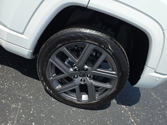 Used 2025 Jeep Compass Limited w/ Driver Assist Group I AWD/4WD image 55