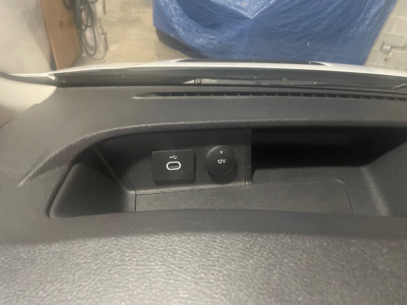 Used 2022 Ford Transit 250 Medium Roof image 27