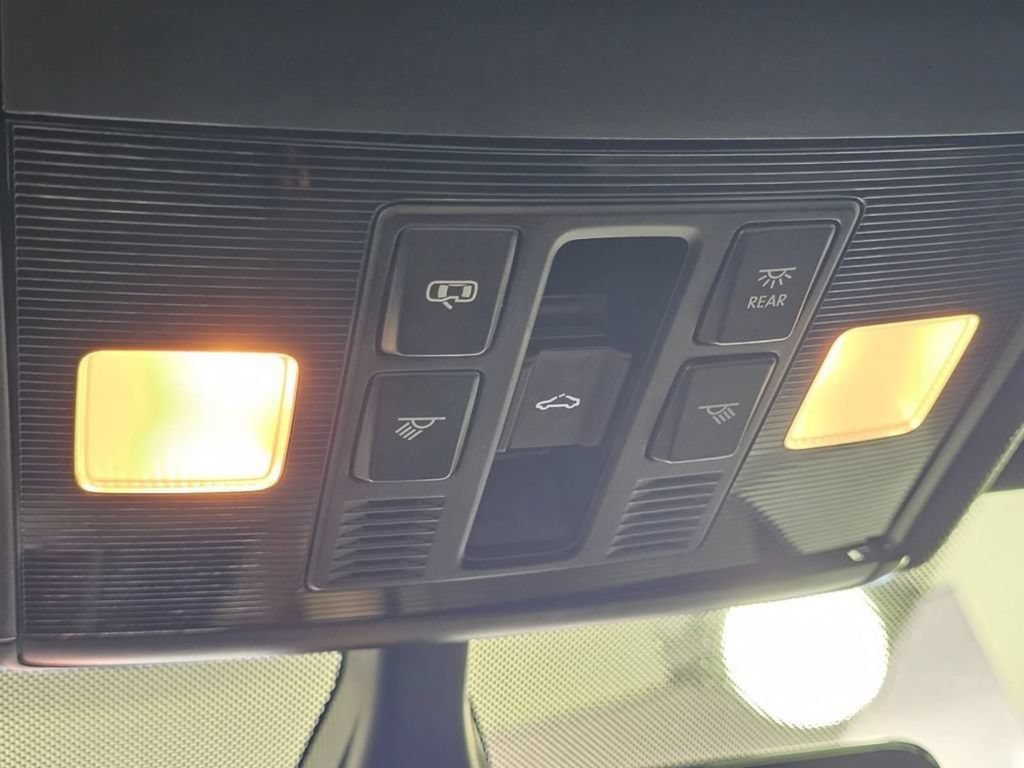 Used 2021 Volkswagen Jetta R-Line FWD image 36