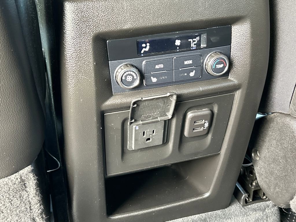 Used 2021 Chevrolet Traverse Premier image 21