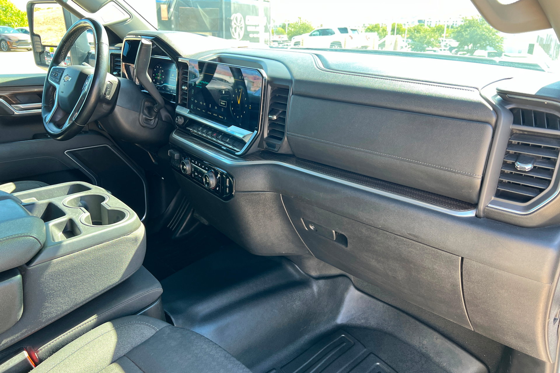 Used 2025 Chevrolet Silverado 2500 LT AWD/4WD image 23