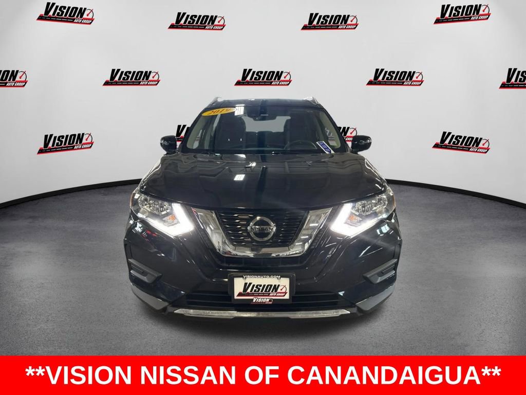 Used 2019 Nissan Rogue SV AWD/4WD image 2