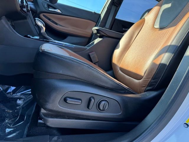 Used 2021 Buick Encore GX Essence w/ Advanced Technology Package image 8