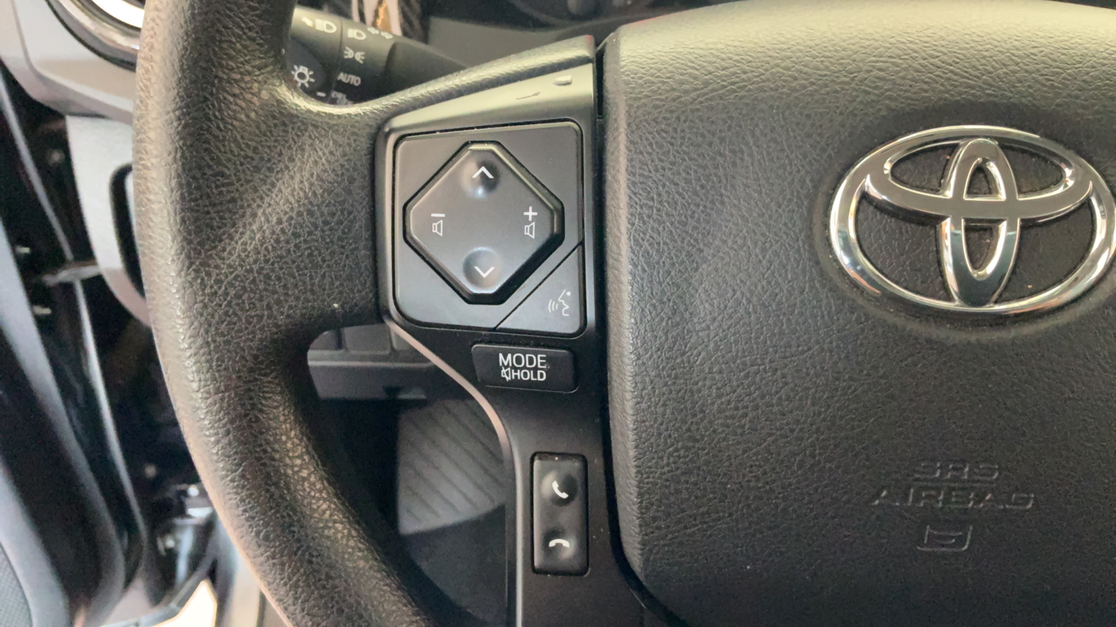 Certified 2023 Toyota Tacoma SR AWD/4WD image 18