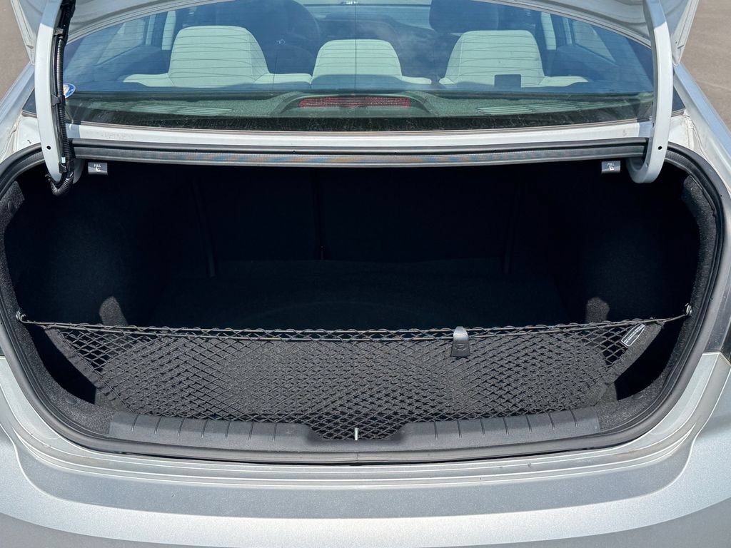 Used 2019 Hyundai Elantra SE FWD image 16