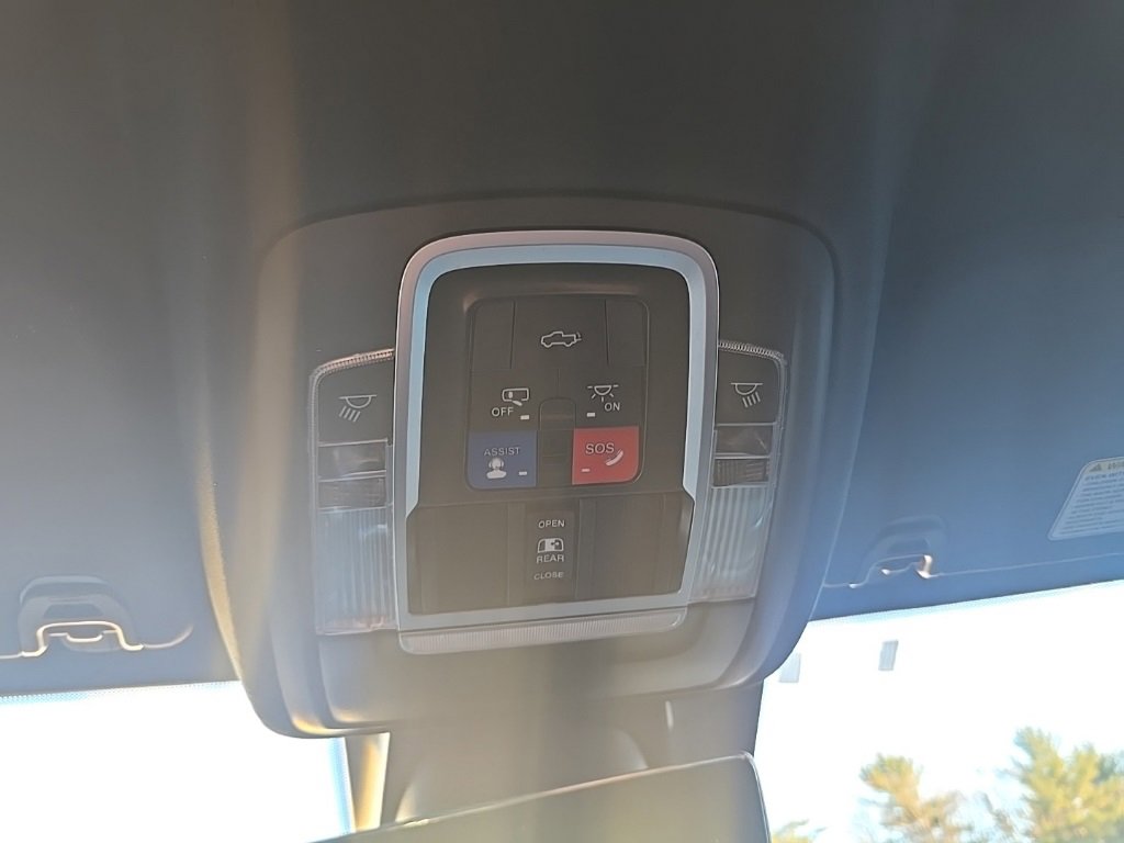 Certified 2023 RAM 1500 Limited image 33