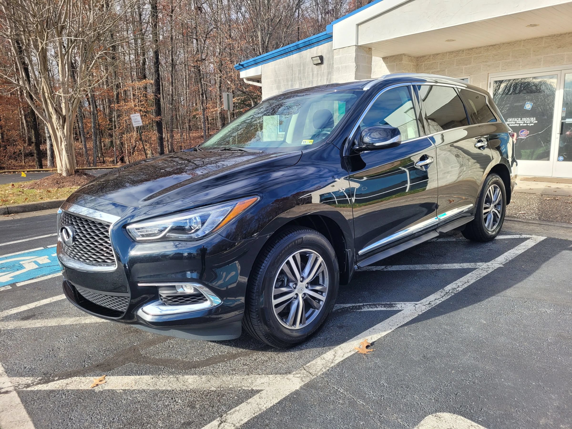 Used 2020 INFINITI QX60 Luxe AWD/4WD image 2