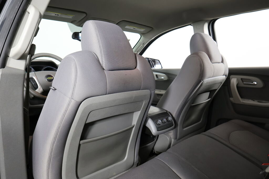 Used 2012 Chevrolet Traverse LS image 14