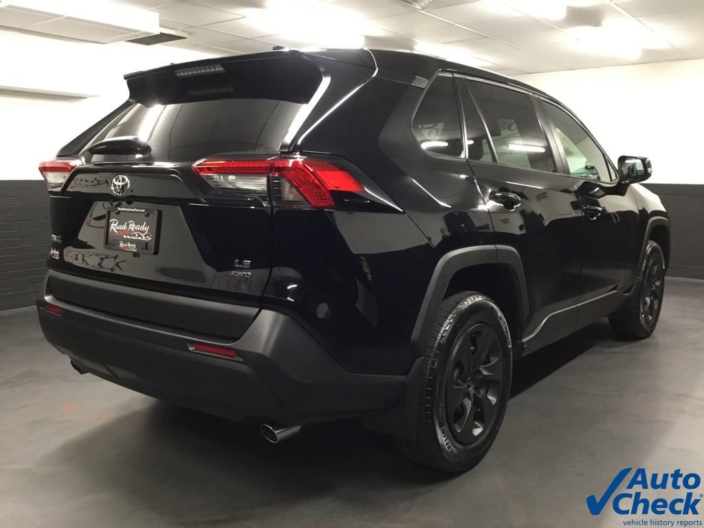 Used 2022 Toyota RAV4 LE AWD/4WD image 10