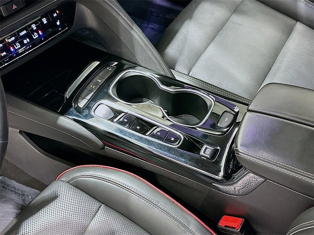 Used 2022 Buick Envision Essence w/ Technology Package I image 17