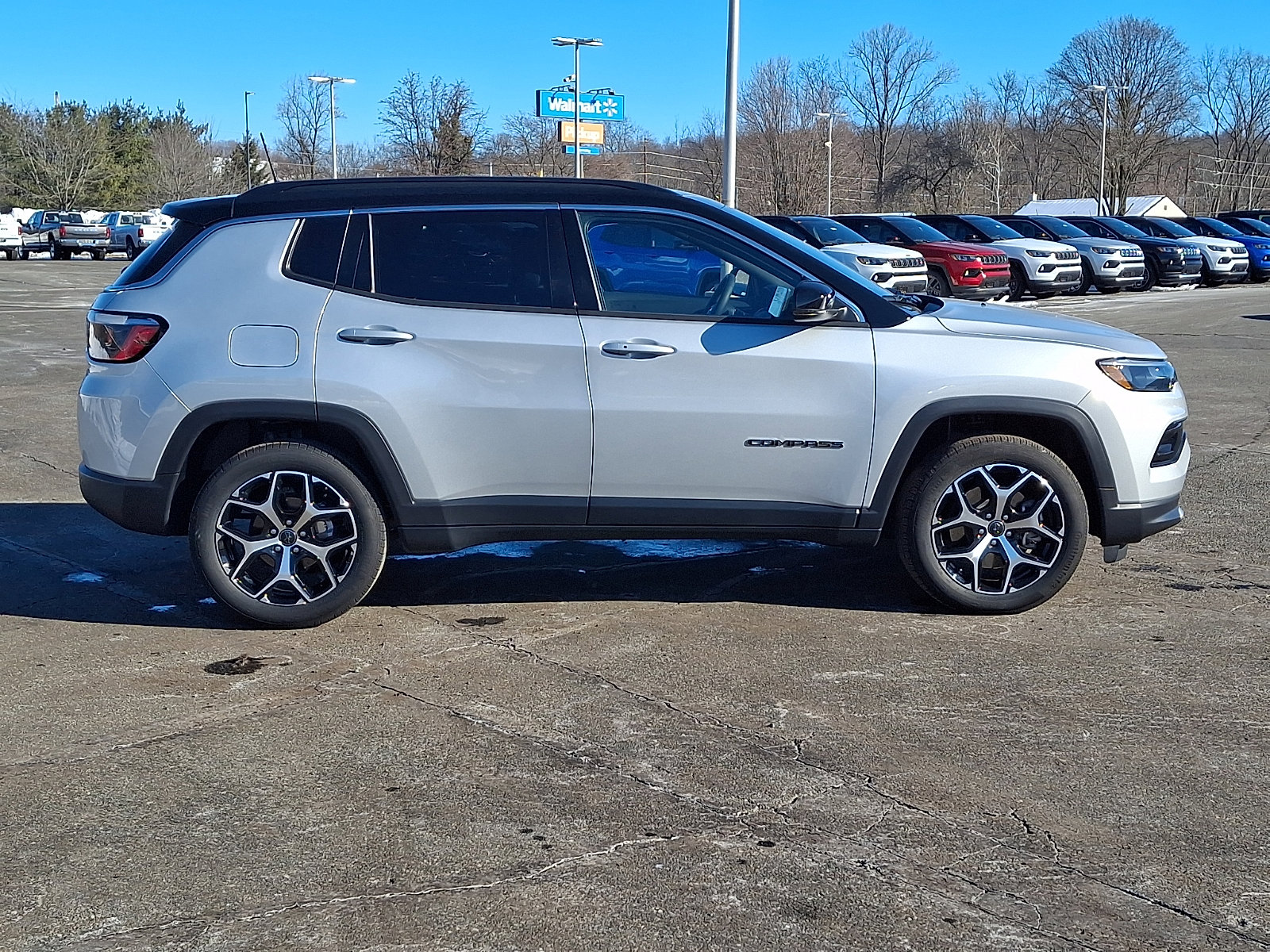 Used 2025 Jeep Compass Limited image 7