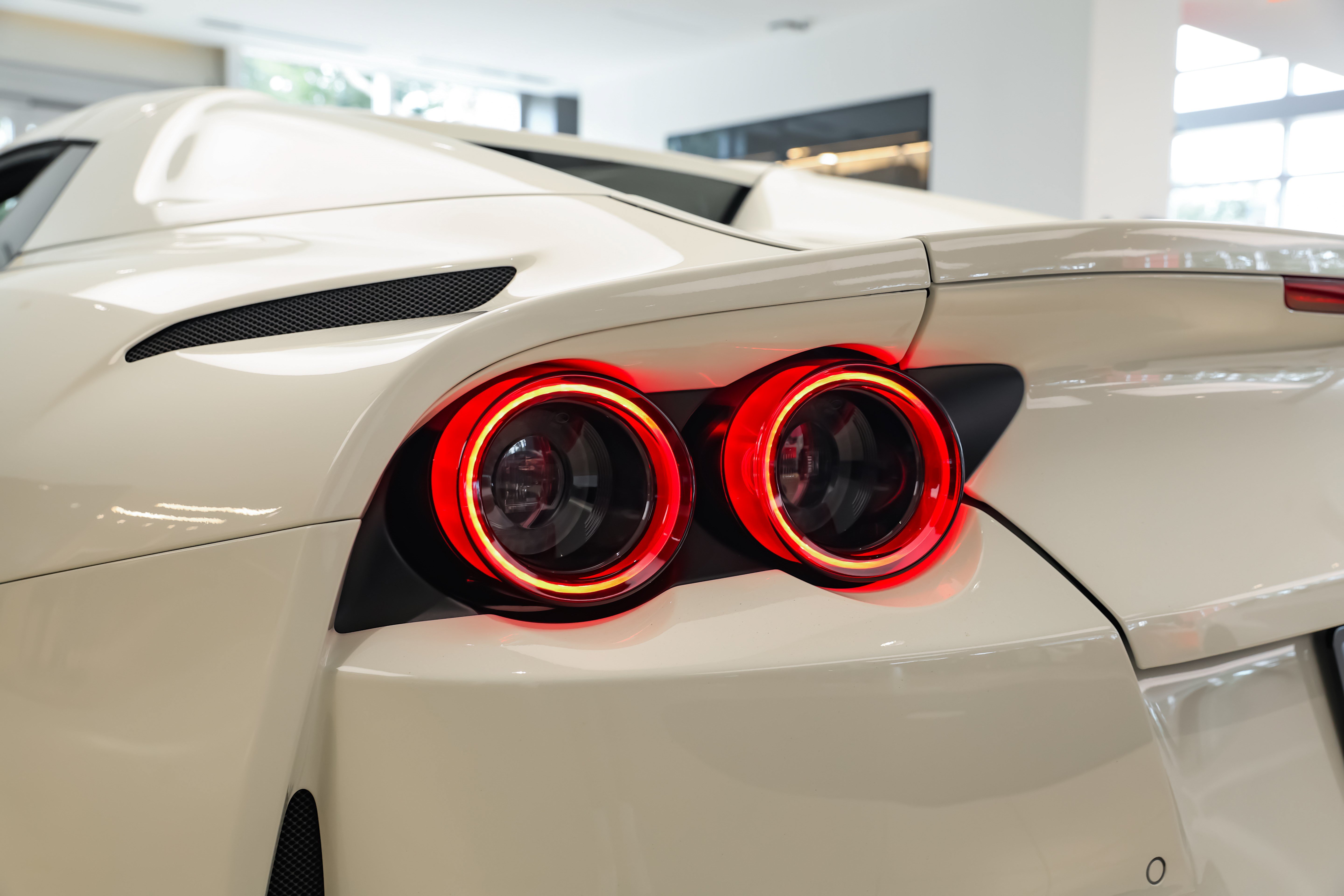 Used 2021 Ferrari 812 GTS RWD image 43
