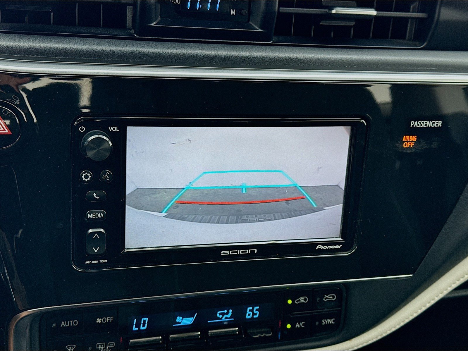 Used 2016 Scion iM FWD image 10