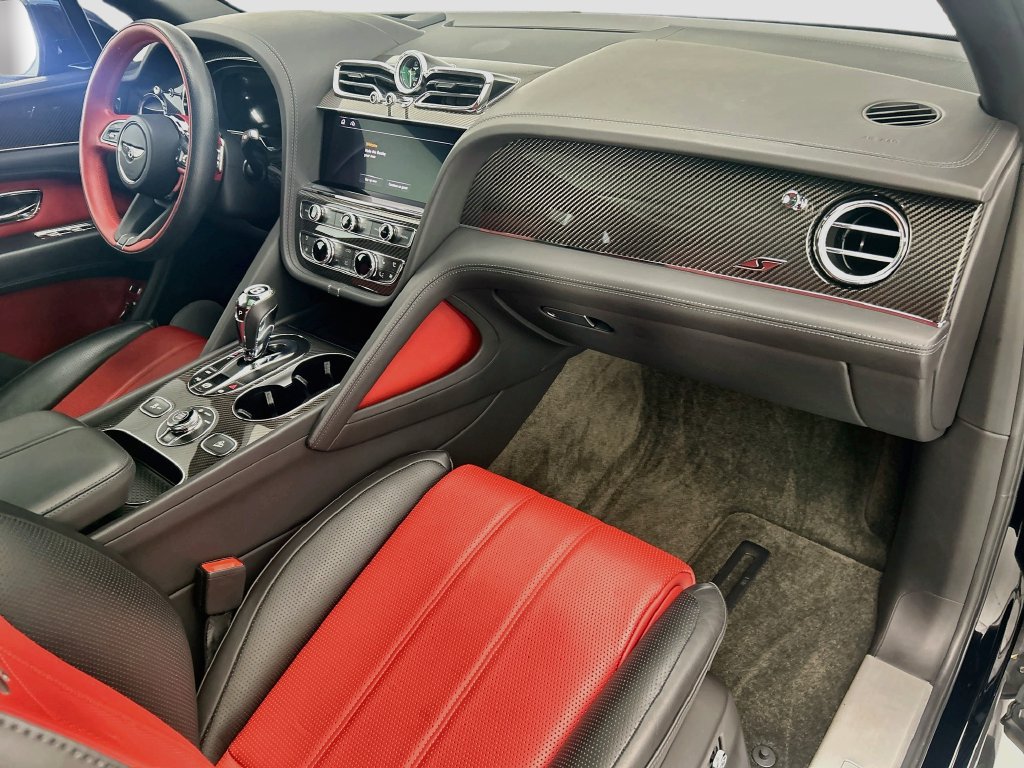 Certified 2022 Bentley Bentayga AWD/4WD image 16