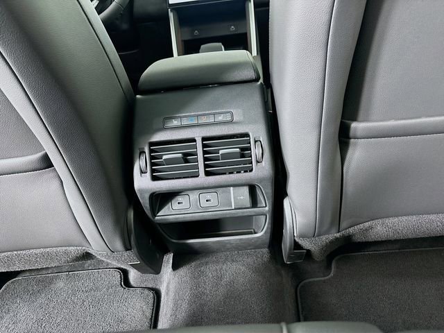 Used 2024 Land Rover Discovery Sport S image 25