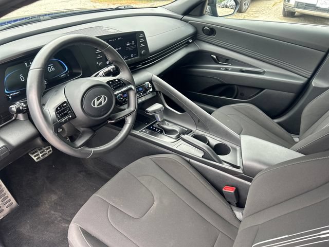 Certified 2025 Hyundai Elantra Sport FWD image 14