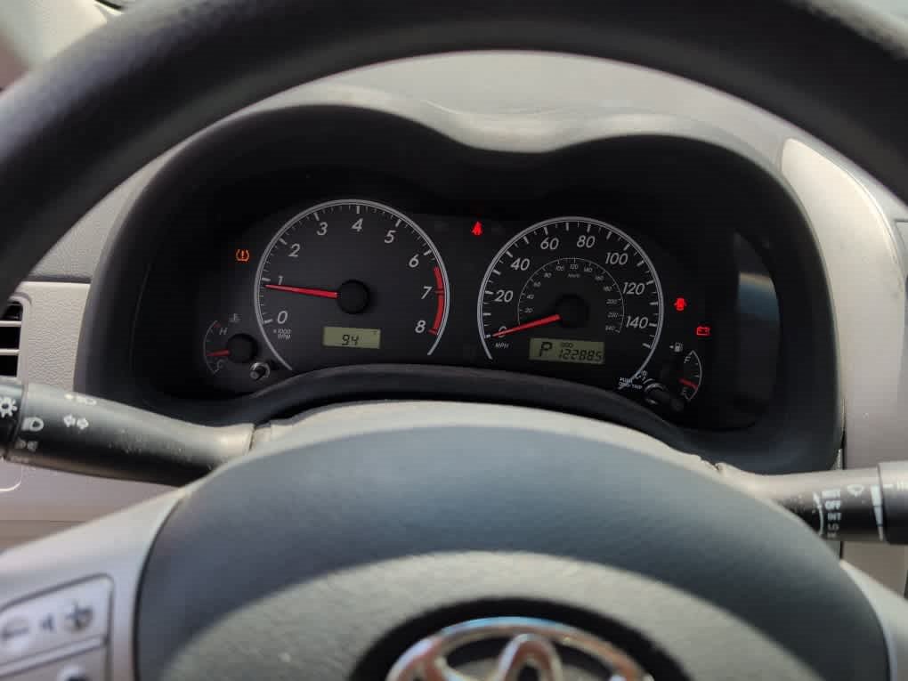 Used 2013 Toyota Corolla LE FWD image 11