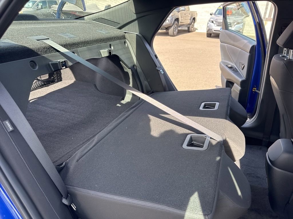 Used 2025 Hyundai Elantra SEL w/ Cargo Package image 18