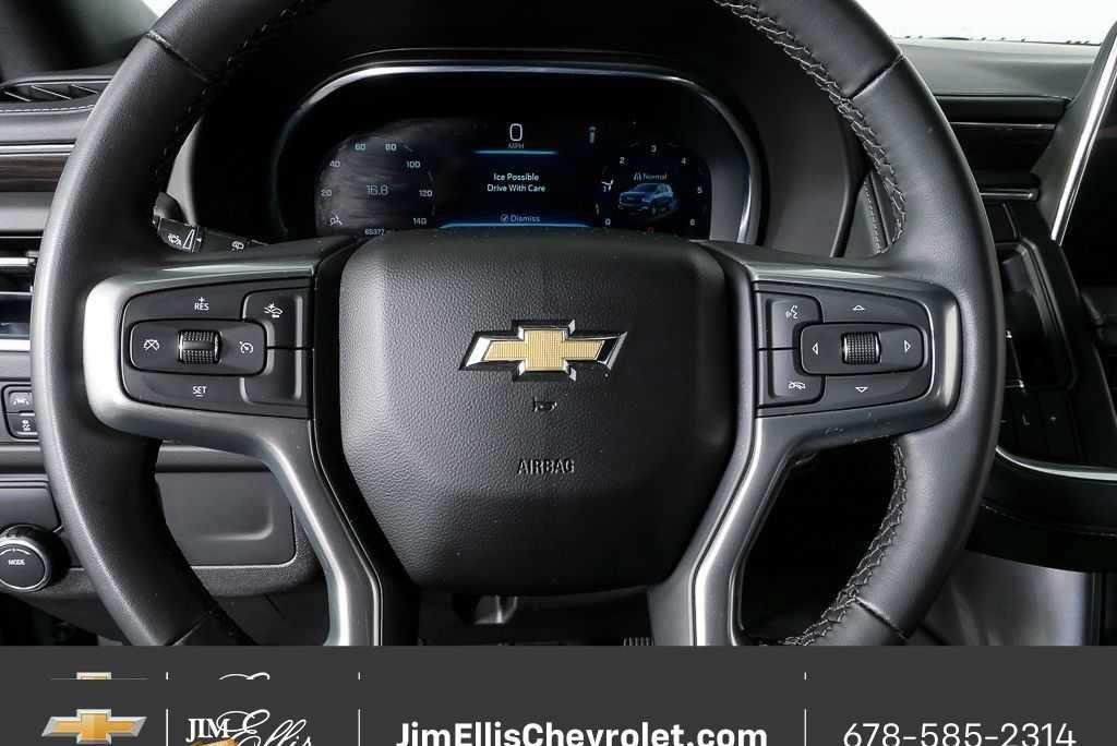 Certified 2024 Chevrolet Suburban LT RWD image 10