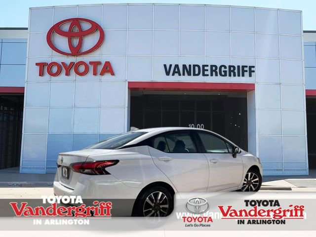 Used 2025 Nissan Versa SV FWD image 1