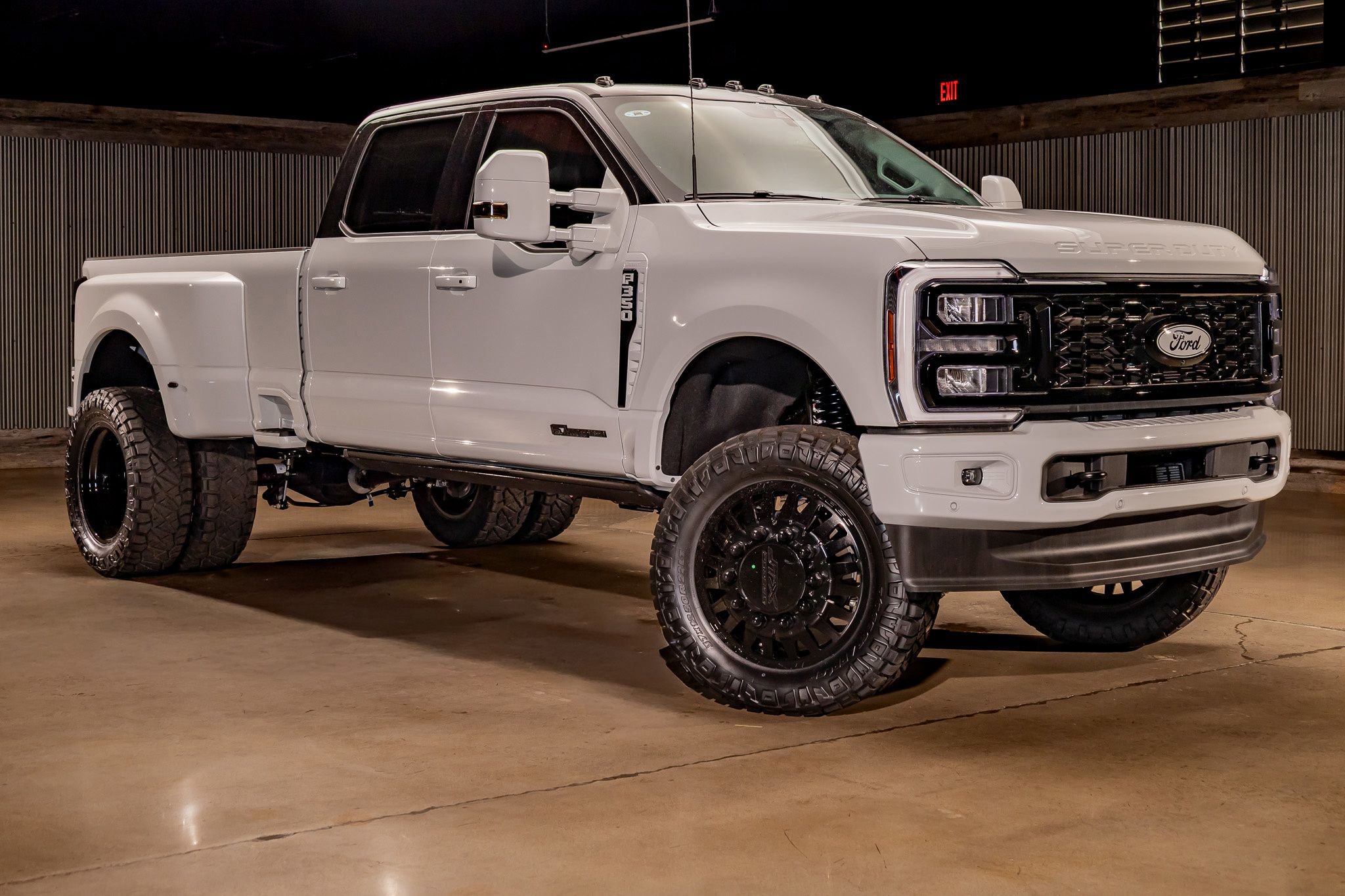 Used 2025 Ford F350 XL image 1