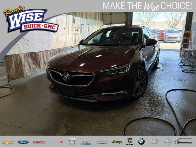 Used 2018 Buick Regal Essence w/ Driver Confidence Package #1 image 1