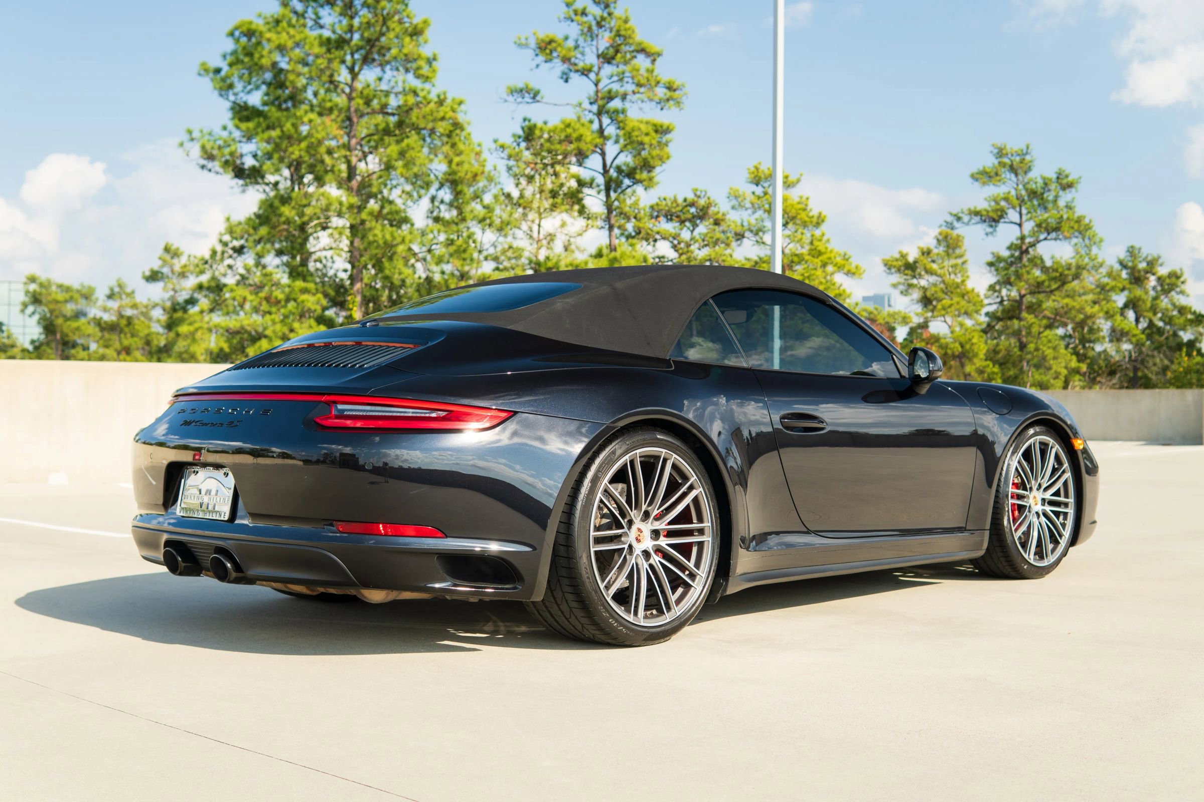 Used 2018 Porsche 911 Carrera 4S image 15