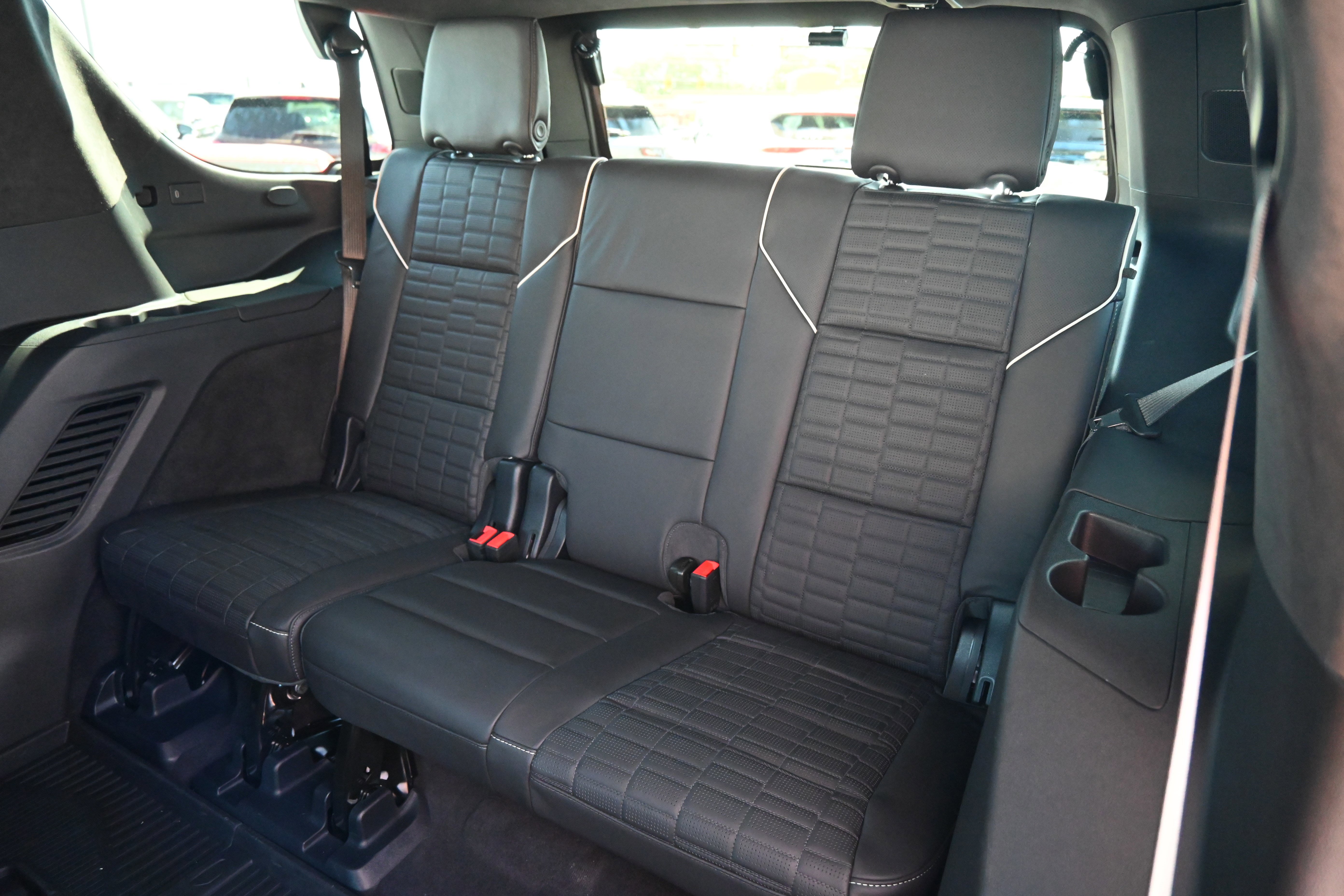 Used 2025 Cadillac Escalade V image 14