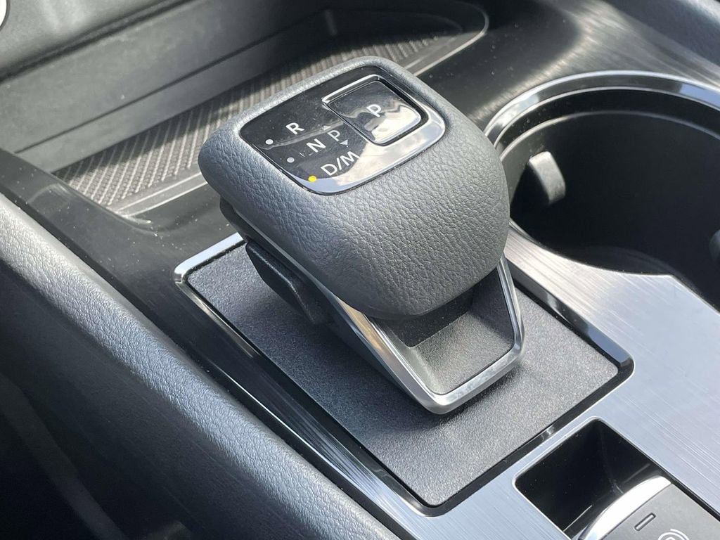 Used 2023 Nissan Rogue S image 30