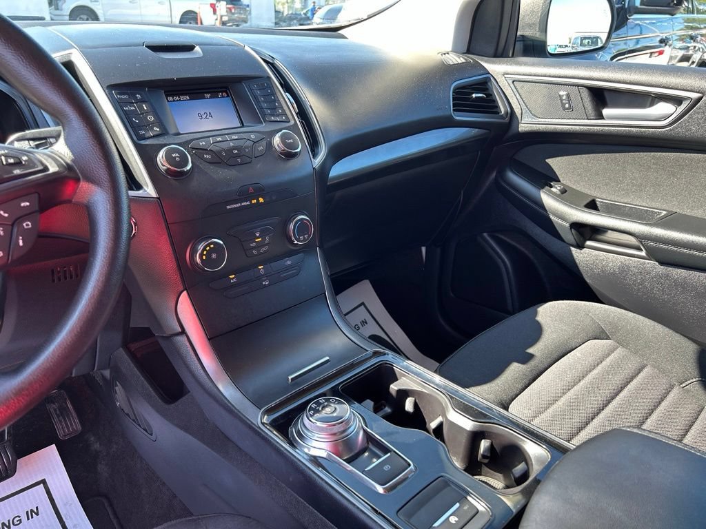 Used 2019 Ford Edge SE AWD/4WD image 25