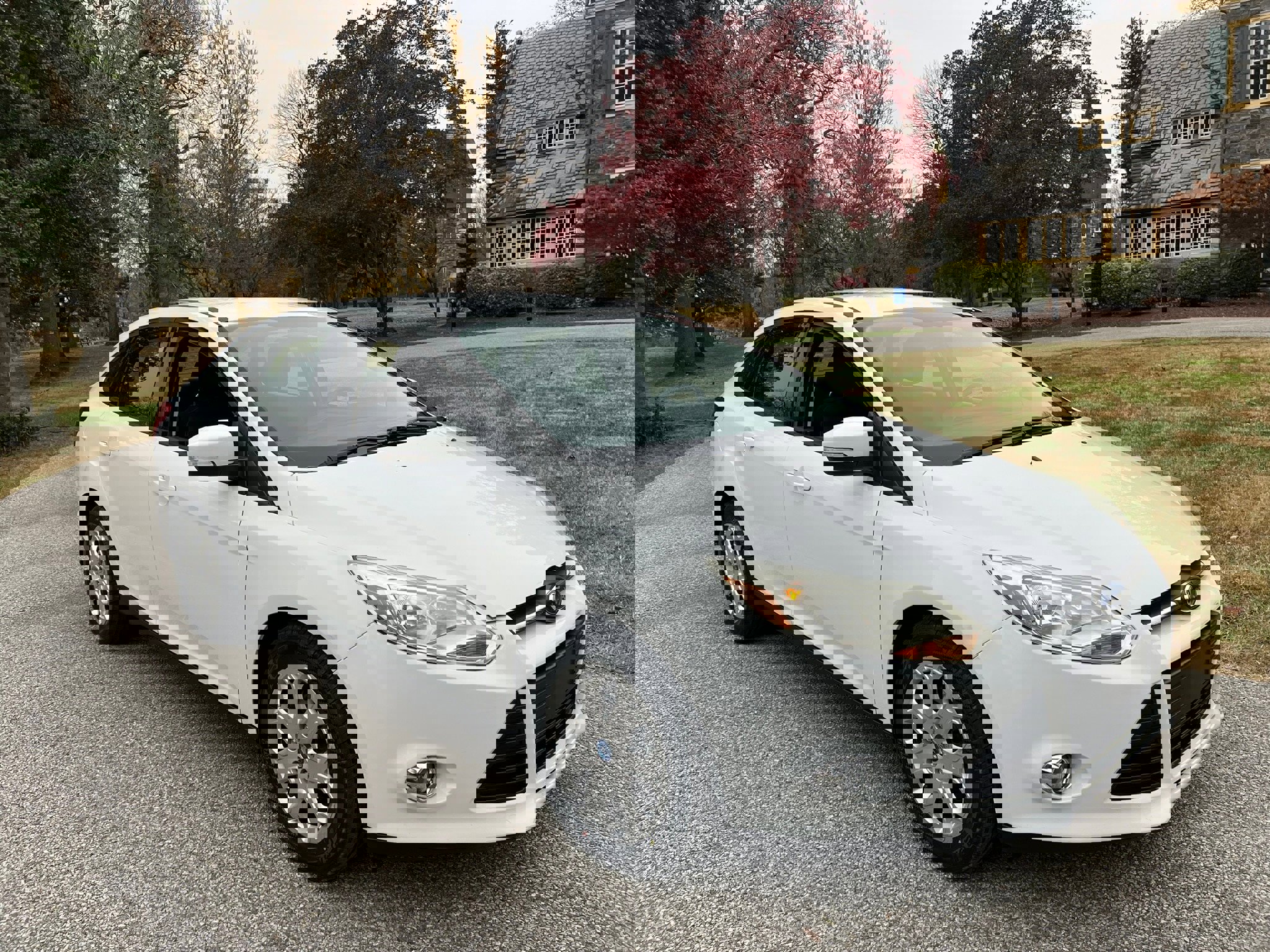 Used 2012 Ford Focus SE image 2